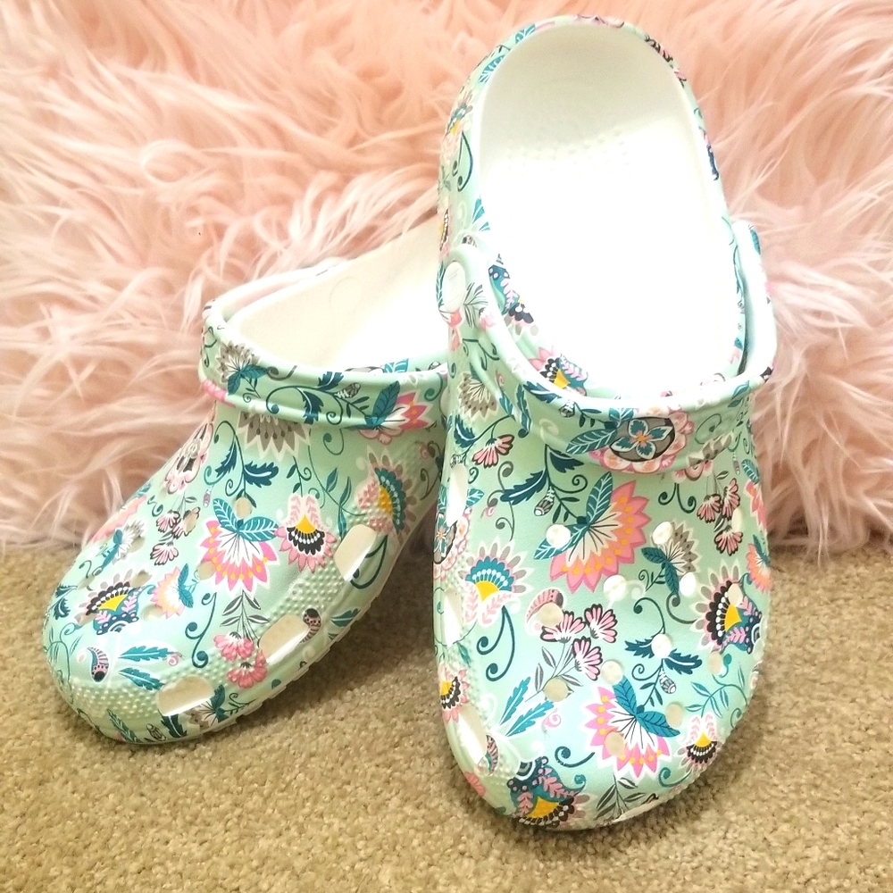 CROCS Vera Bradley Floral Classic Clogs